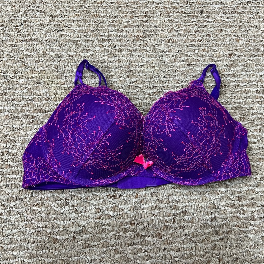 Victoria’s Secret Miraculous Plunge Bombshell Bra 36B Add-2-Cups